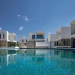 Avalon 1 Villa 2 Communal Pool